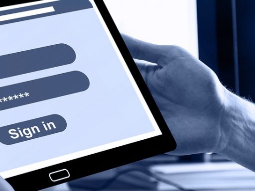 Een website interface in donkere modus met grijze achtergrond en witte tekst op een computerscherm